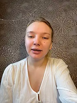 AmmyHot online show from January 13, 2026, 4:16 am