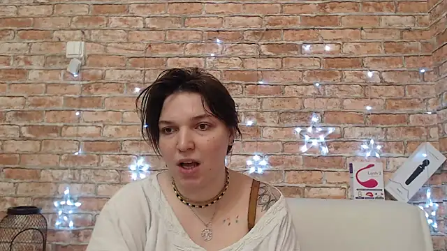 Amelia Kiss  online show from January 15, 2026, 12:36 am