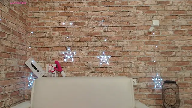 Amelia Kiss  online show from February 24, 2026, 12:55 am