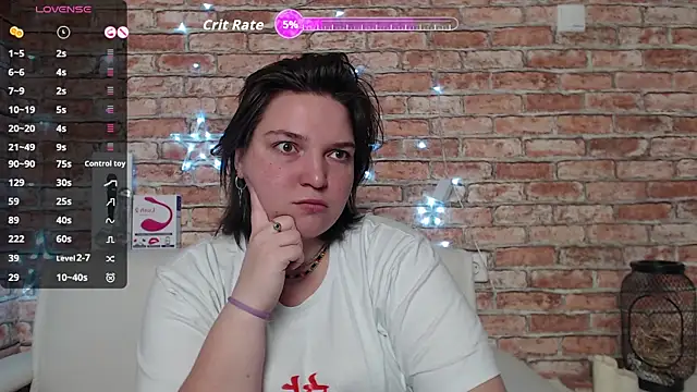 Amelia Kiss  online show from October 11, 2025, 12:33 am