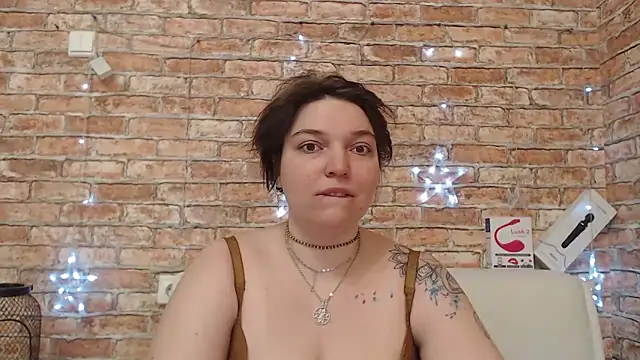 Amelia Kiss  online show from March 17, 2026, 1:08 am