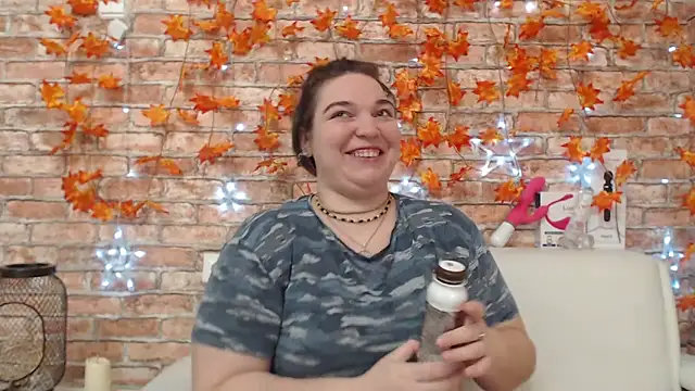 Amelia Kiss  online show from November 22, 2025, 1:04 am