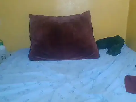 Prettyblackgal online show from June 18, 2026, 6:57 pm