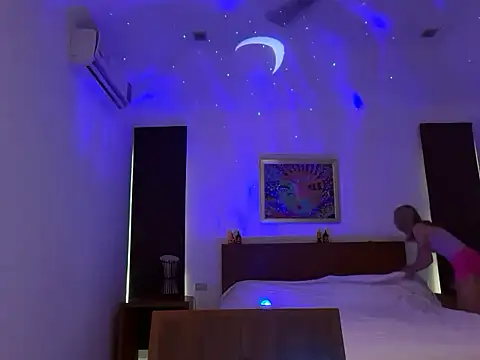 SirenaBelle online show from October 9, 2025, 12:22 am