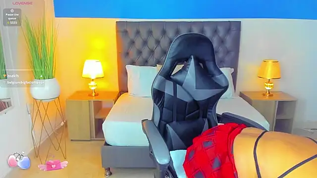 yosselin23 online show from February 25, 2025, 3:09 pm