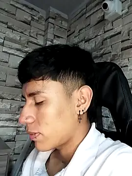 Levin Hikaru online show from March 3, 2025, 9:34 am