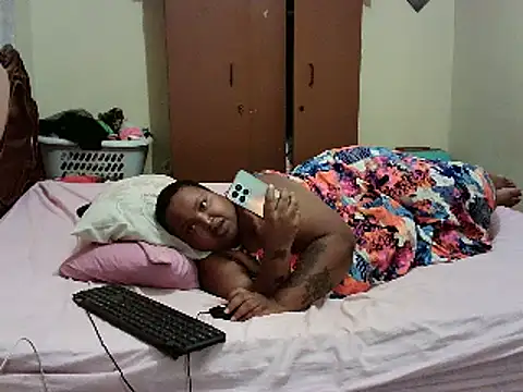 HOTBIGMELONSxx online show from February 22, 2025, 8:42 pm