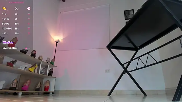 violettastrada online show from January 11, 2025, 7:49 pm