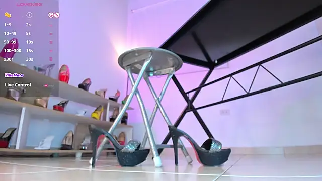 violettastrada online show from January 9, 2025, 11:34 pm