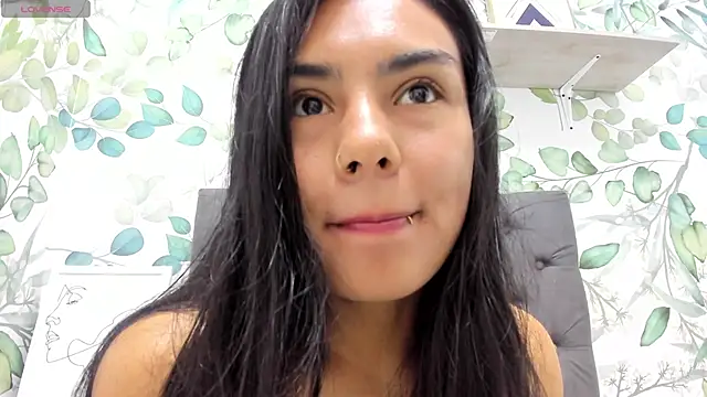 atilanadiaz7 online show from September 30, 2025, 4:02 pm