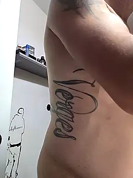 Twin2222 online show from October 1, 2025, 4:28 am