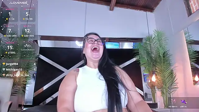 emily-fox online show from March 17, 2025, 2:12 pm