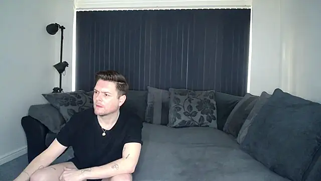 twotwinkhusbandss online show from March 3, 2025, 3:43 pm