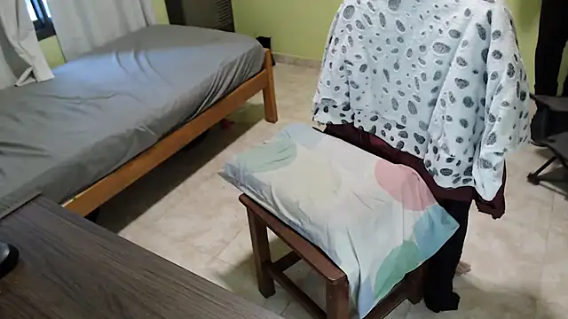 samantha s69 online show from September 9, 2025, 12:36 pm