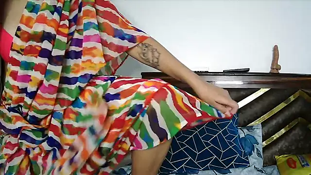 Snapshot of Gloie4u chatting on October 14, 2025, 4:57 am Gloie4u online show from October 14, 2025, 4:57 am