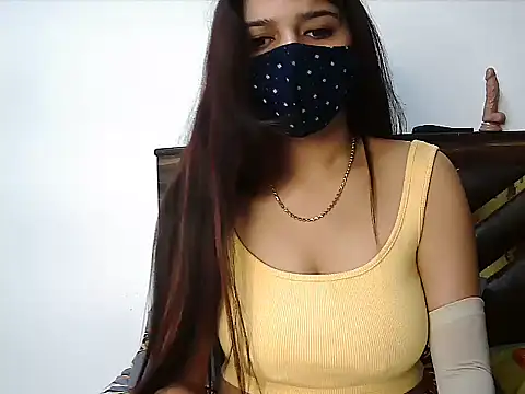 Snapshot of Gloie4u chatting on December 5, 2025, 5:06 am Gloie4u online show from December 5, 2025, 5:06 am