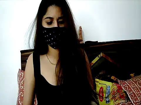 Gloie4u online show from May 6, 2026, 2:10 pm