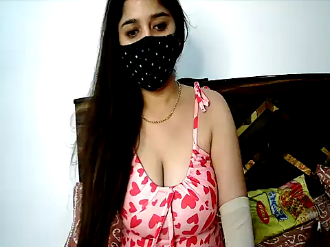 Gloie4u online show from April 25, 2026, 1:41 pm