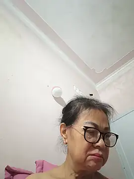 Hotestlove online show from August 1, 2026, 9:57 pm