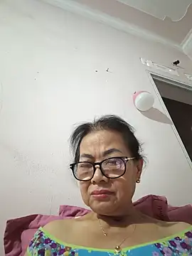 Snapshot of Hotestlove chatting on June 4, 2026, 3:06 pm Hotestlove online show from June 4, 2026, 3:06 pm