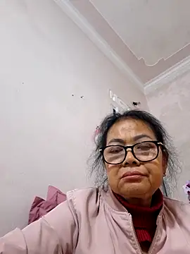 Hotestlove online show from February 12, 2026, 10:04 am