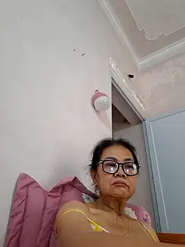 Snapshot of Hotestlove chatting on June 1, 2026, 11:59 pm Hotestlove online show from June 1, 2026, 11:59 pm