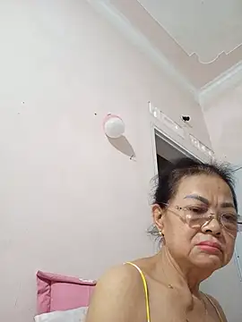 Hotestlove online show from July 18, 2026, 10:18 pm