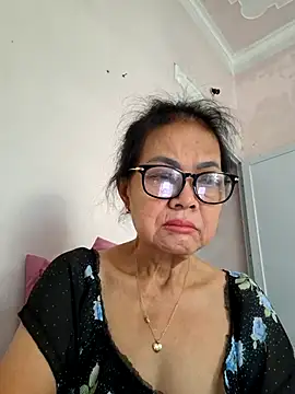 Hotestlove online show from July 2, 2026, 11:44 pm