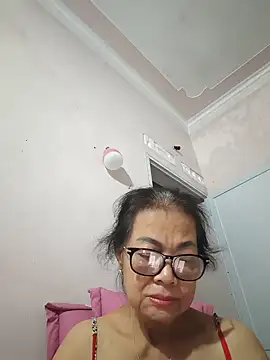 Hotestlove online show from August 2, 2026, 2:48 pm