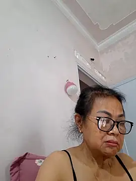 Snapshot of Hotestlove chatting on June 8, 2026, 11:38 pm Hotestlove online show from June 8, 2026, 11:38 pm