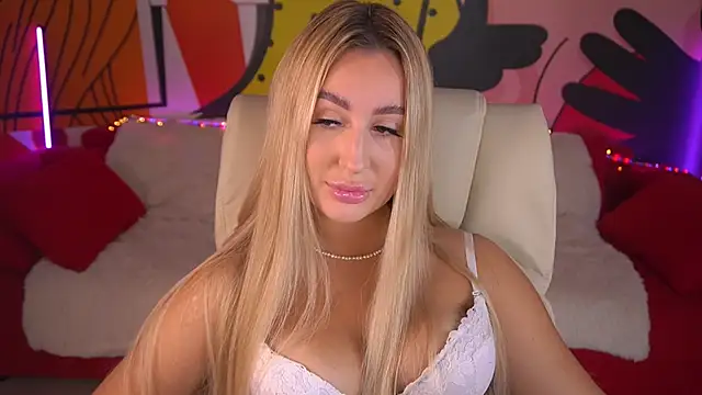 LiaBrazzerr online show from October 18, 2025, 8:38 am