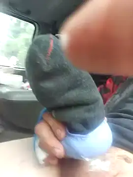 Snapshot of Crackkers chatting on March 14, 2025, 11:00 pm Crackkers online show from March 14, 2025, 11:00 pm