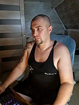 Foxyshaved online show from June 3, 2026, 3:50 pm
