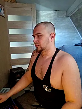 Snapshot of Foxyshaved chatting on March 27, 2026, 8:26 am Foxyshaved online show from March 27, 2026, 8:26 am