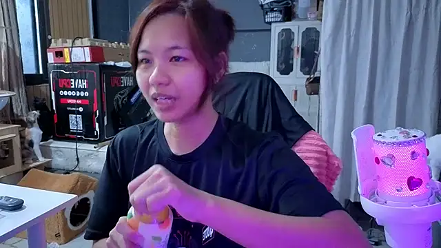 Kana G online show from April 30, 2026, 2:40 am