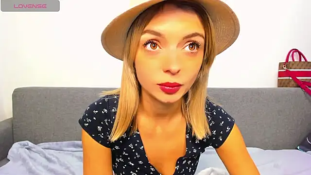  ellen meow  online show from October 19, 2025, 6:32 pm