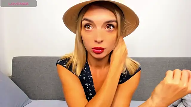  ellen meow  online show from September 19, 2025, 7:51 pm