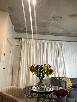 slimcateee online show from November 26, 2025, 7:25 pm