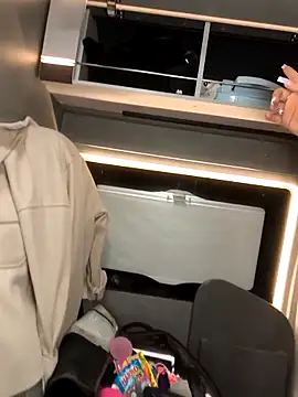 emma4xxx online show from September 14, 2025, 8:20 pm