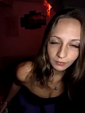 emma4xxx online show from October 19, 2025, 7:16 pm