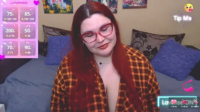 JuliaKeln online show from April 28, 2026, 7:29 pm