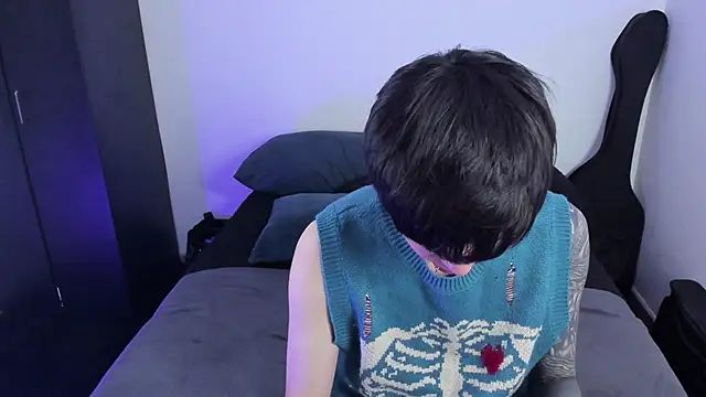 Aventure Twinks online show from November 1, 2025, 3:46 am