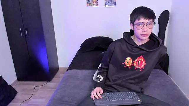 Aventure Twinks online show from February 25, 2025, 7:27 pm