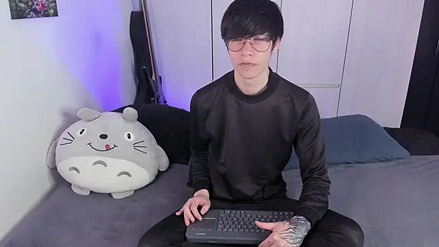 Aventure Twinks online show from February 3, 2025, 3:17 pm