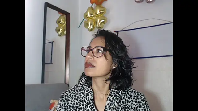 fantasty nylon online show from October 1, 2025, 4:22 pm