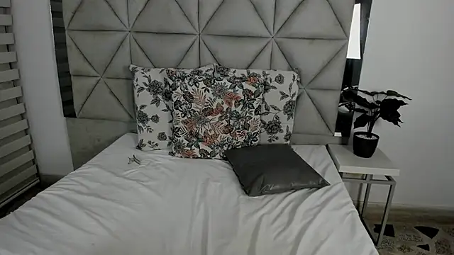 nina pons online show from March 19, 2025, 11:57 pm