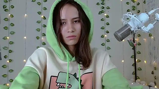 reaLISStic online show from January 8, 2026, 5:08 pm