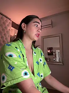 ZarahEvans online show from February 15, 2025, 8:34 pm