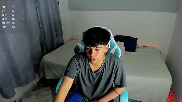 Snapshot of Franco_Rizzo_ chatting on March 15, 2025, 7:59 pm Franco Rizzo online show from March 15, 2025, 7:59 pm