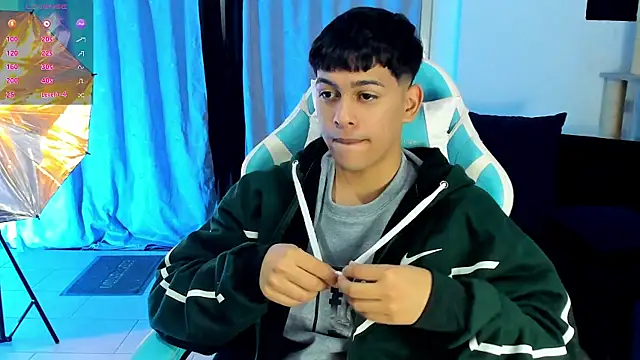 Snapshot of Franco_Rizzo_ chatting on October 26, 2025, 4:46 am Franco Rizzo online show from October 26, 2025, 4:46 am